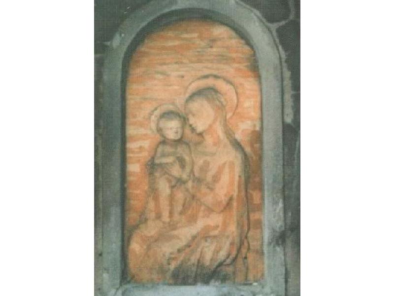 Madonna col Bambino, 1953 (tabernacolo su disegno di Ardengo Soffici) Poggio a Caiano